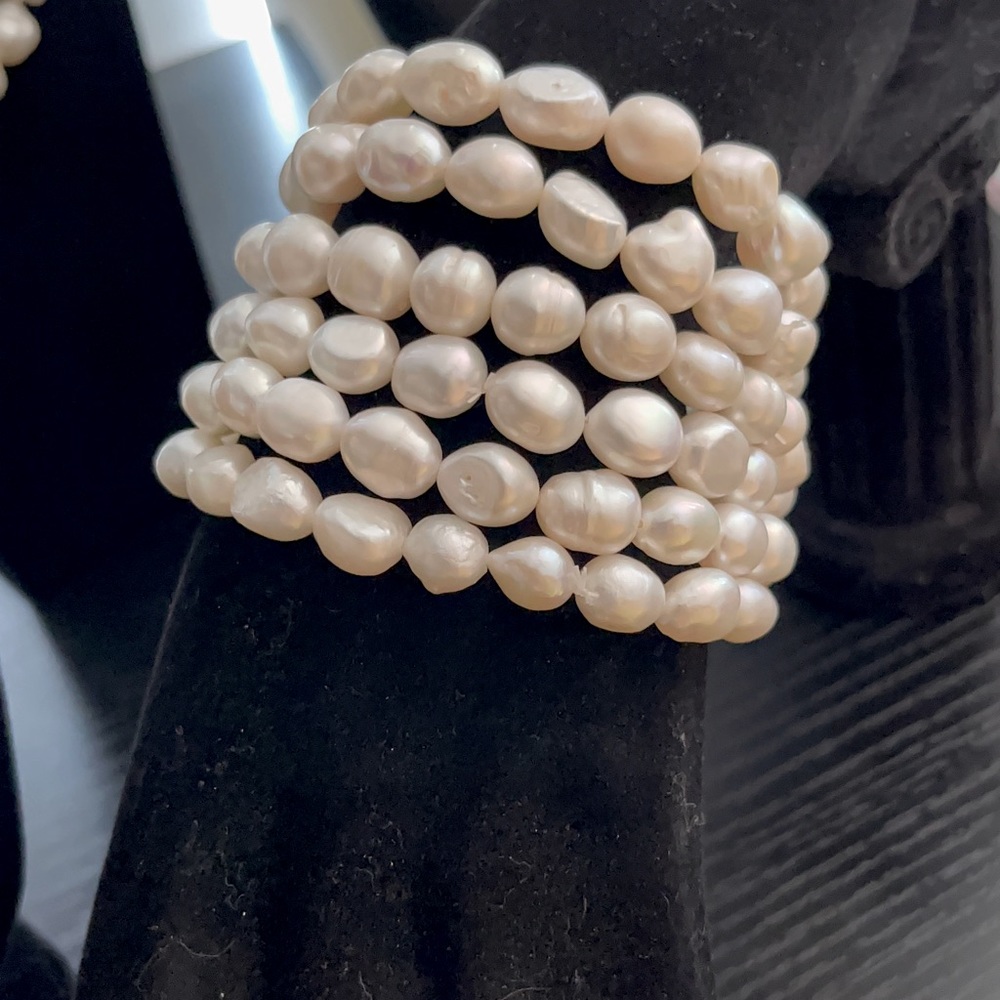 Simply Cultured Fresh Water White Pearl Bracelet